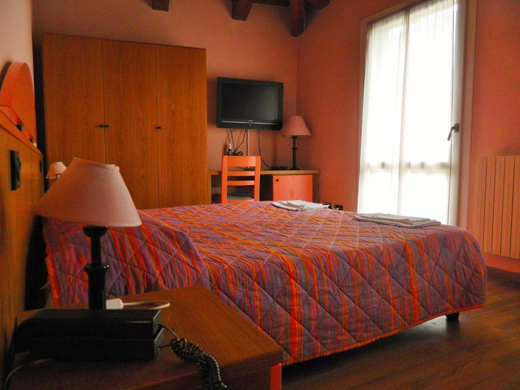 Hotel La Piazzetta Vidiciatico Zimmer foto